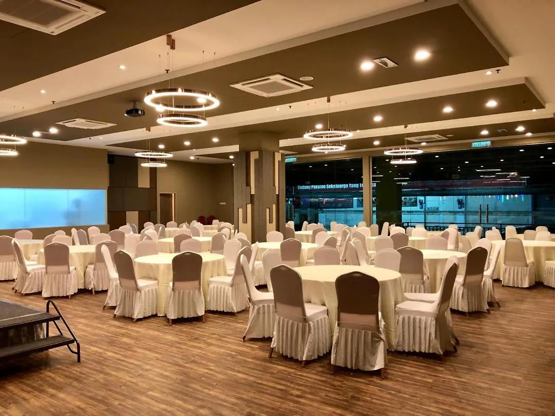 Frazel Inn Hotel Parit Buntar 2*,